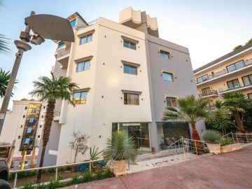 SEA BREEZE HOTEL