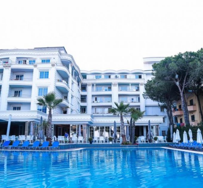 Oferta turistike për fundjavë dhe udhëtime!
