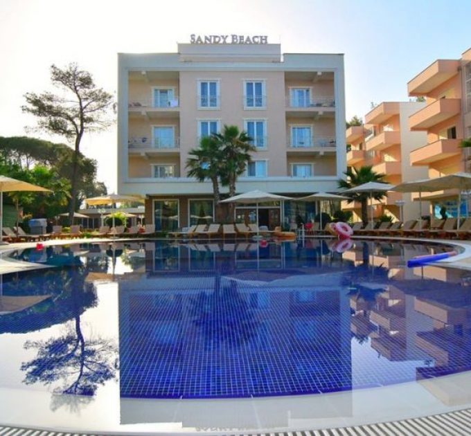 Oferta turistike për fundjavë dhe udhëtime!