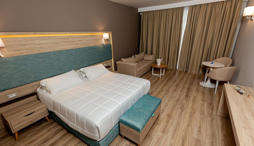 Dhoma treshe – Sea View (HB)