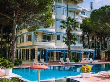 Oferta turistike për fundjavë dhe udhëtime!