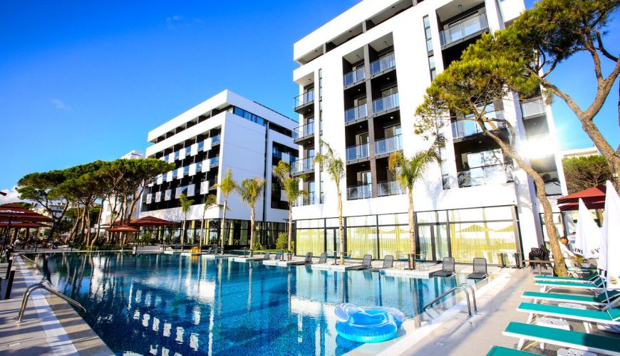 Oferta turistike për fundjavë dhe udhëtime!