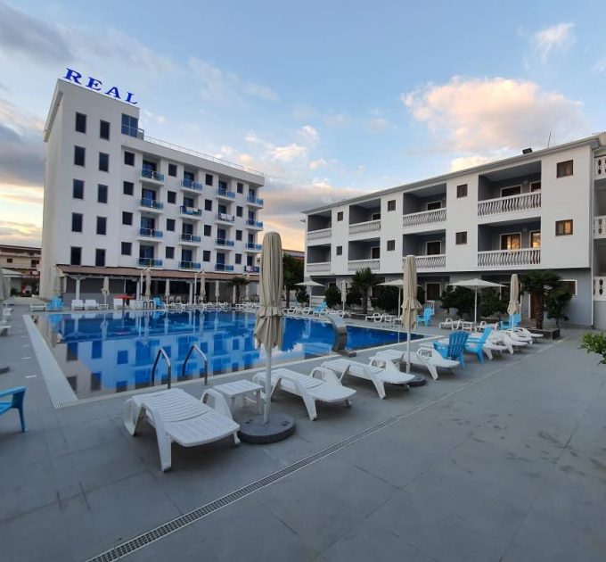 Oferta turistike për fundjavë dhe udhëtime!