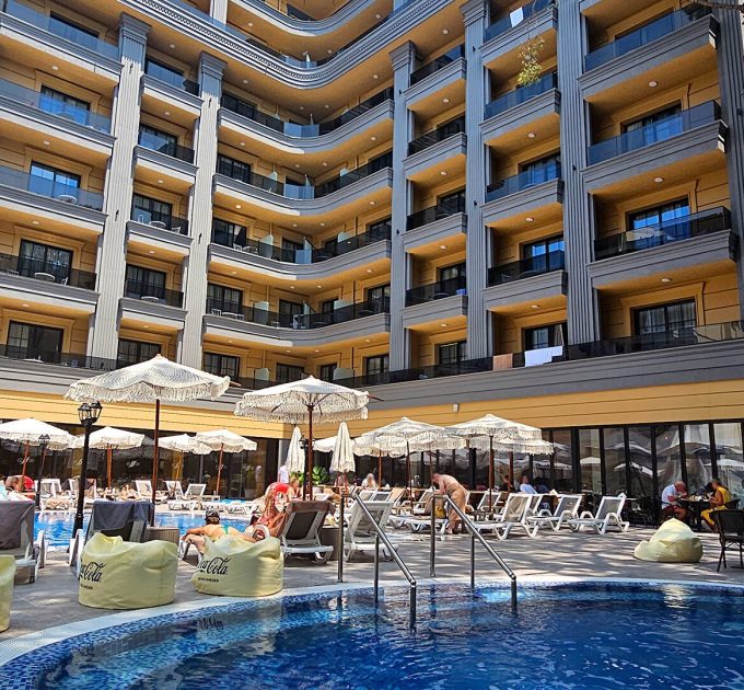 Oferta turistike për fundjavë dhe udhëtime!