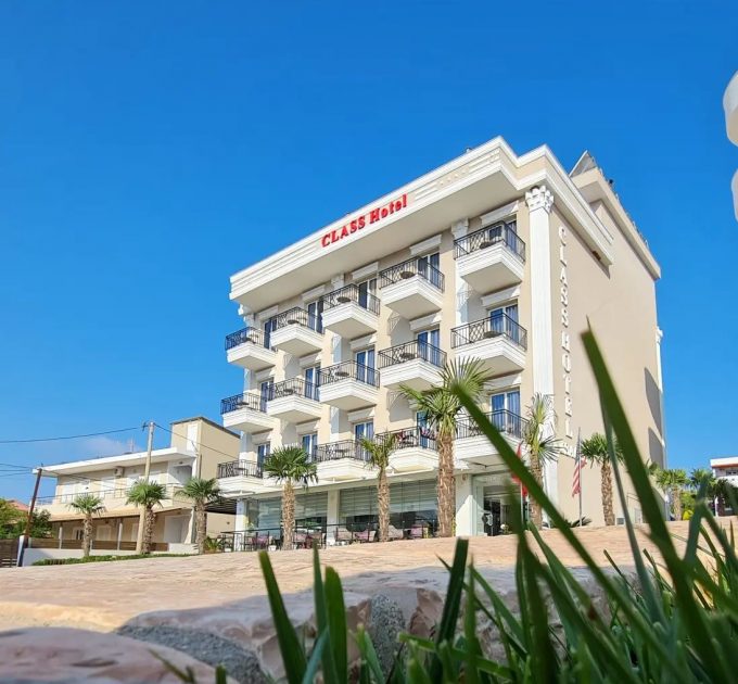 CLASS HOTEL