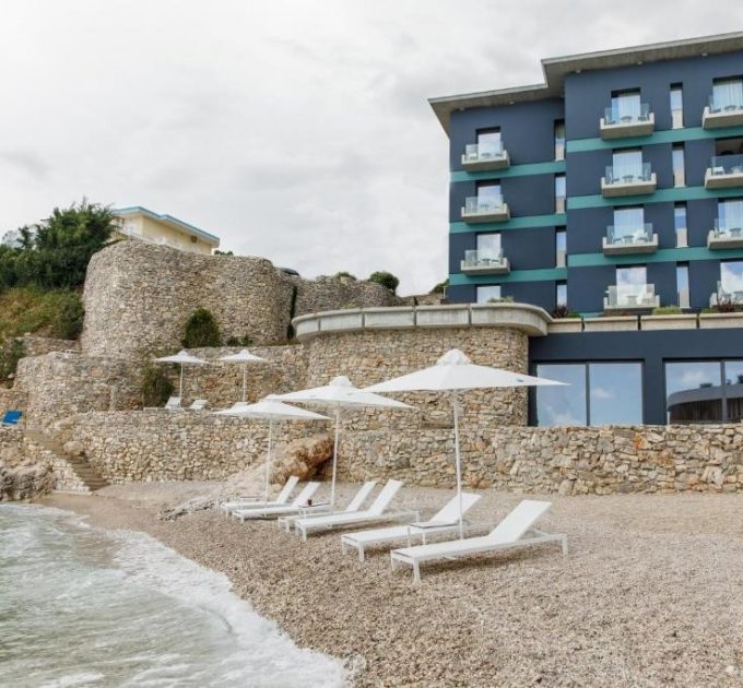 BUZË HOTEL SARANDE