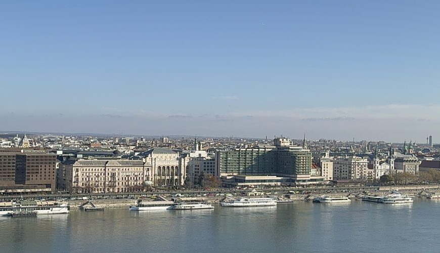 Zbulo botën përtej kufijve – Me Blue Travel çdo udhëtim është një histori!
