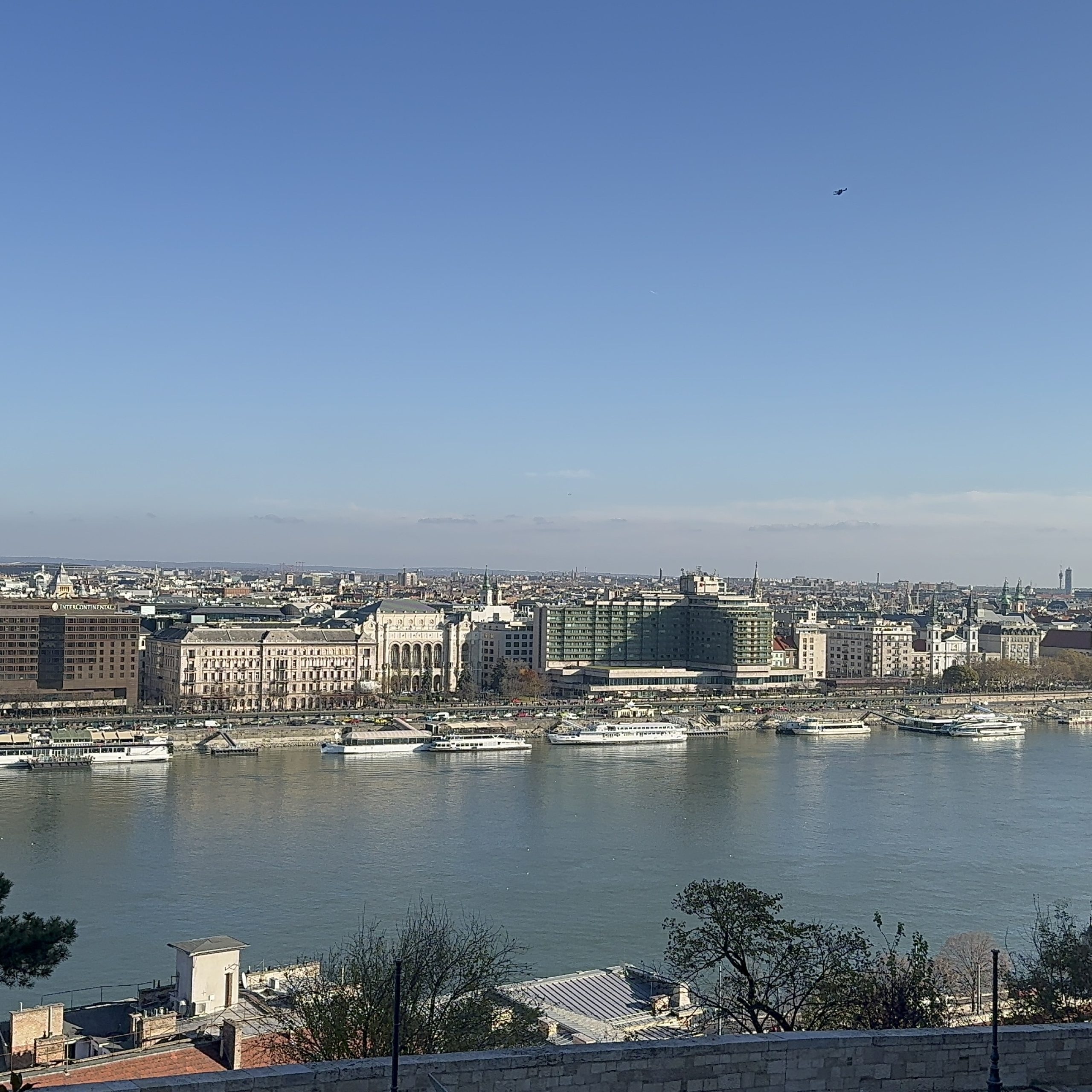 Zbulo botën përtej kufijve – Me Blue Travel çdo udhëtim është një histori!