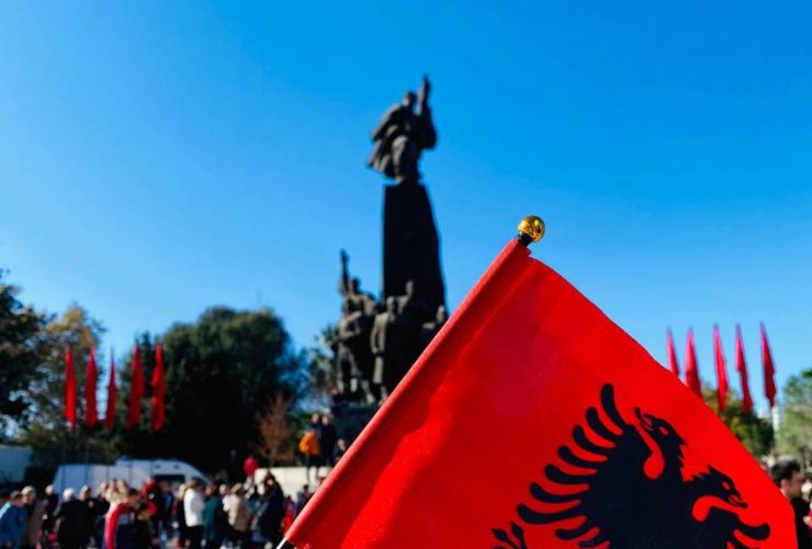 28 Nëntori: emocion, histori & kujtime