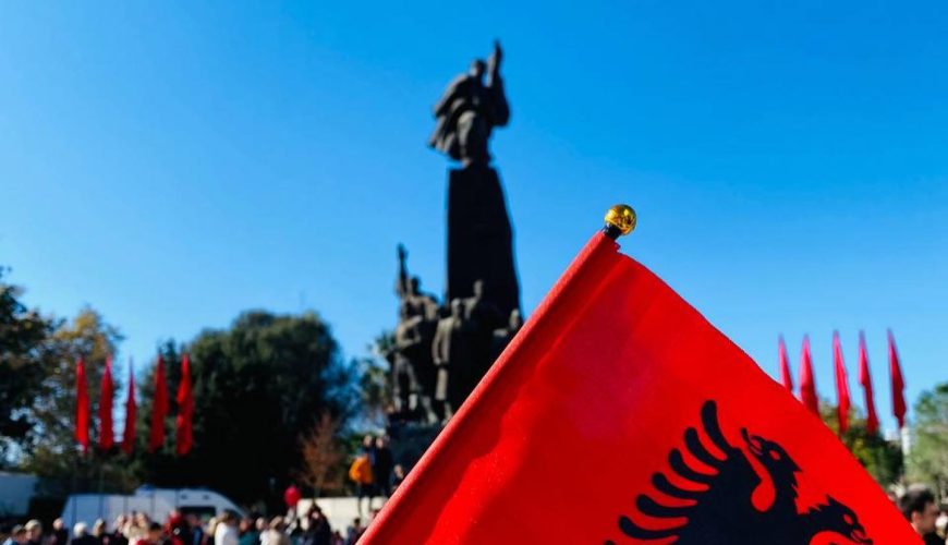 28 Nëntori: emocion, histori & kujtime