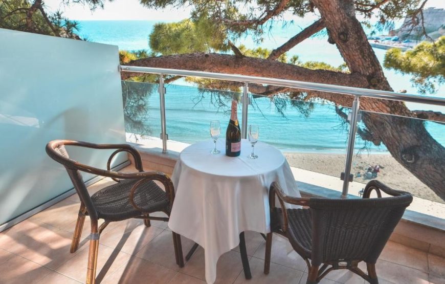 VUE MER HOTEL –  ULQIN