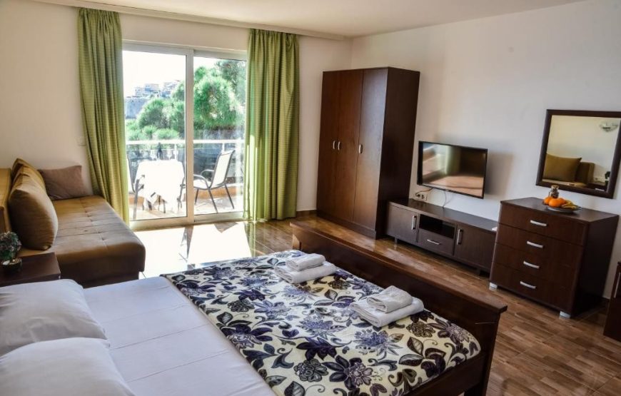 VUE MER HOTEL –  ULQIN