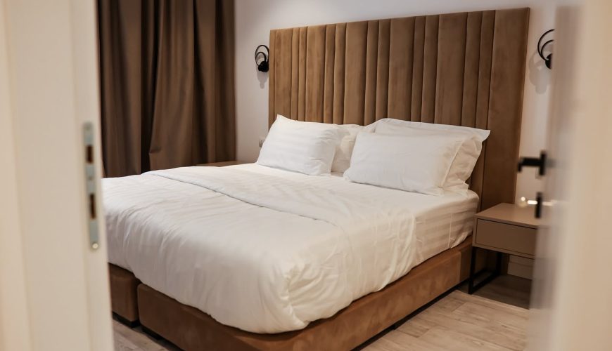 Dhome dyshe (Half Board)